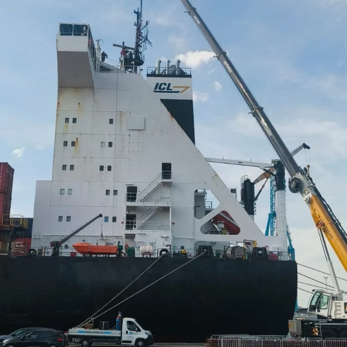 Herstelling navigatiemasten 10